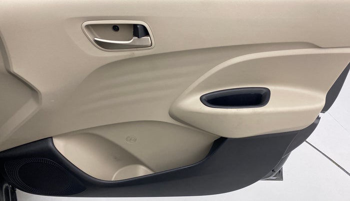 2022 Hyundai NEW SANTRO SPORTZ AMT, Petrol, Automatic, 4,666 km, Driver Side Door Panels Control