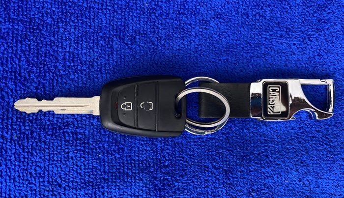 2022 Hyundai NEW SANTRO SPORTZ AMT, Petrol, Automatic, 4,666 km, Key Close Up