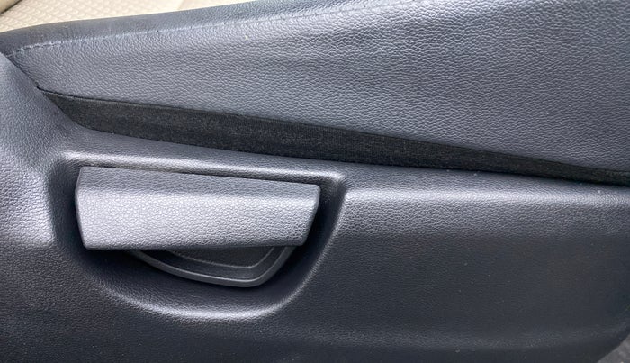 2022 Hyundai NEW SANTRO SPORTZ AMT, Petrol, Automatic, 4,666 km, Driver Side Adjustment Panel