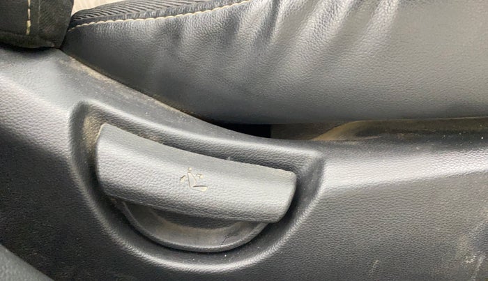 2014 Hyundai Grand i10 ASTA 1.2 KAPPA VTVT, Petrol, Manual, 85,456 km, Driver Side Adjustment Panel