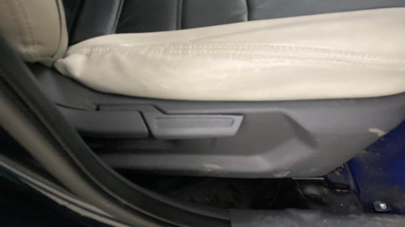 2025 Hyundai GRAND I10 NIOS SPORTZ AMT 1.2 KAPPA VTVT, Petrol, Automatic, 3,196 km, Driver Side Adjustment Panel