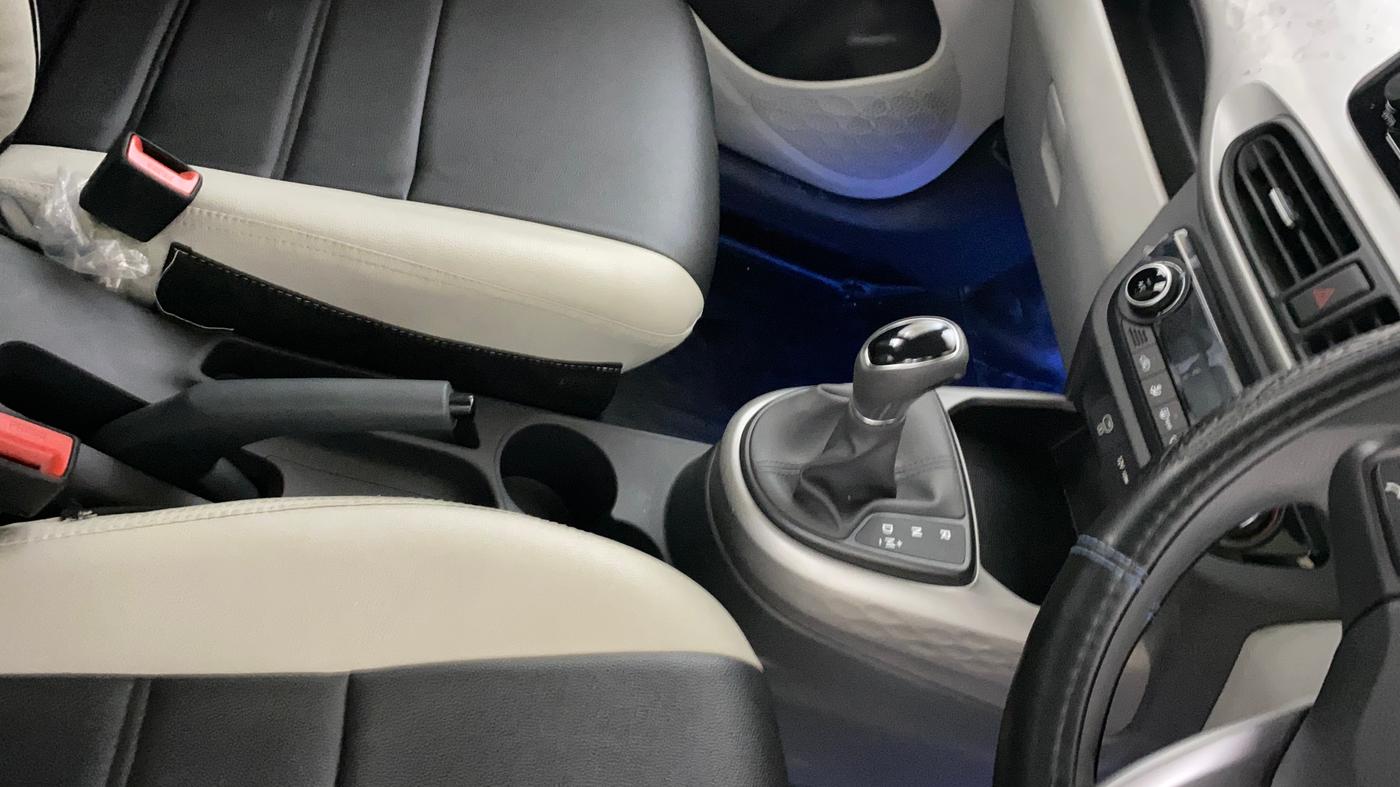 2025 Hyundai GRAND I10 NIOS SPORTZ AMT 1.2 KAPPA VTVT, Petrol, Automatic, 3,196 km, Gear Lever