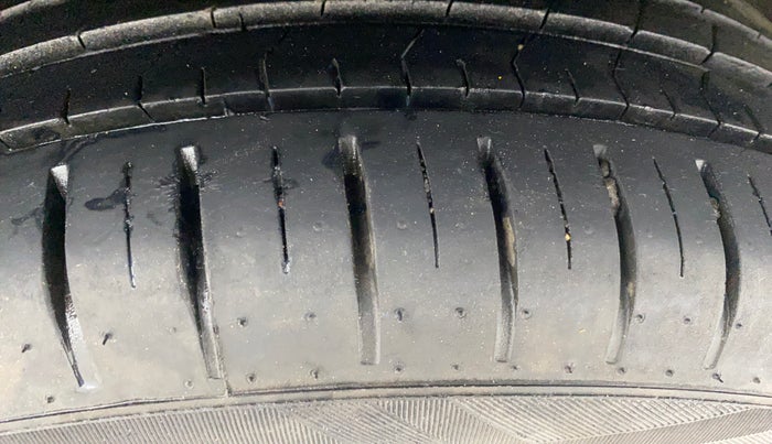 2021 Toyota Glanza G, Petrol, Manual, 28,919 km, Left Rear Tyre Tread