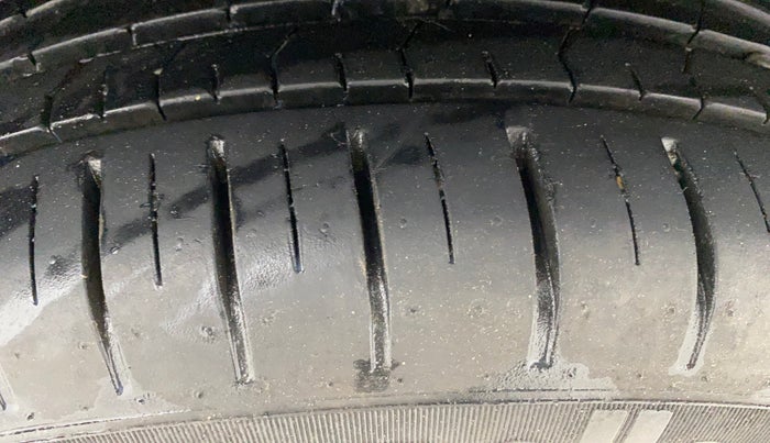 2021 Toyota Glanza G, Petrol, Manual, 28,919 km, Right Rear Tyre Tread