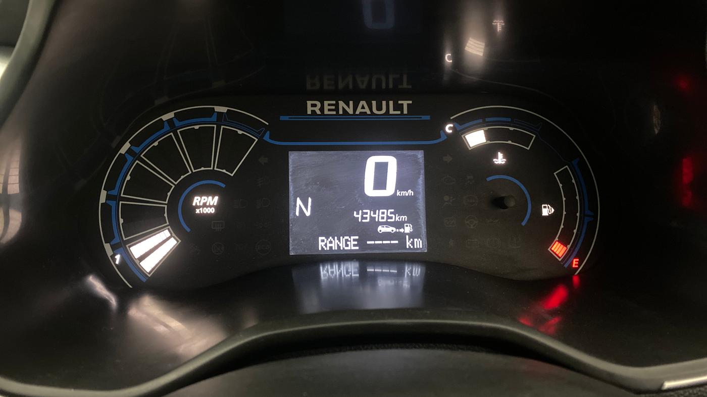 2021 Renault TRIBER RXZ AMT DUAL TONE, Petrol, Automatic, 43,473 km, Odometer Image