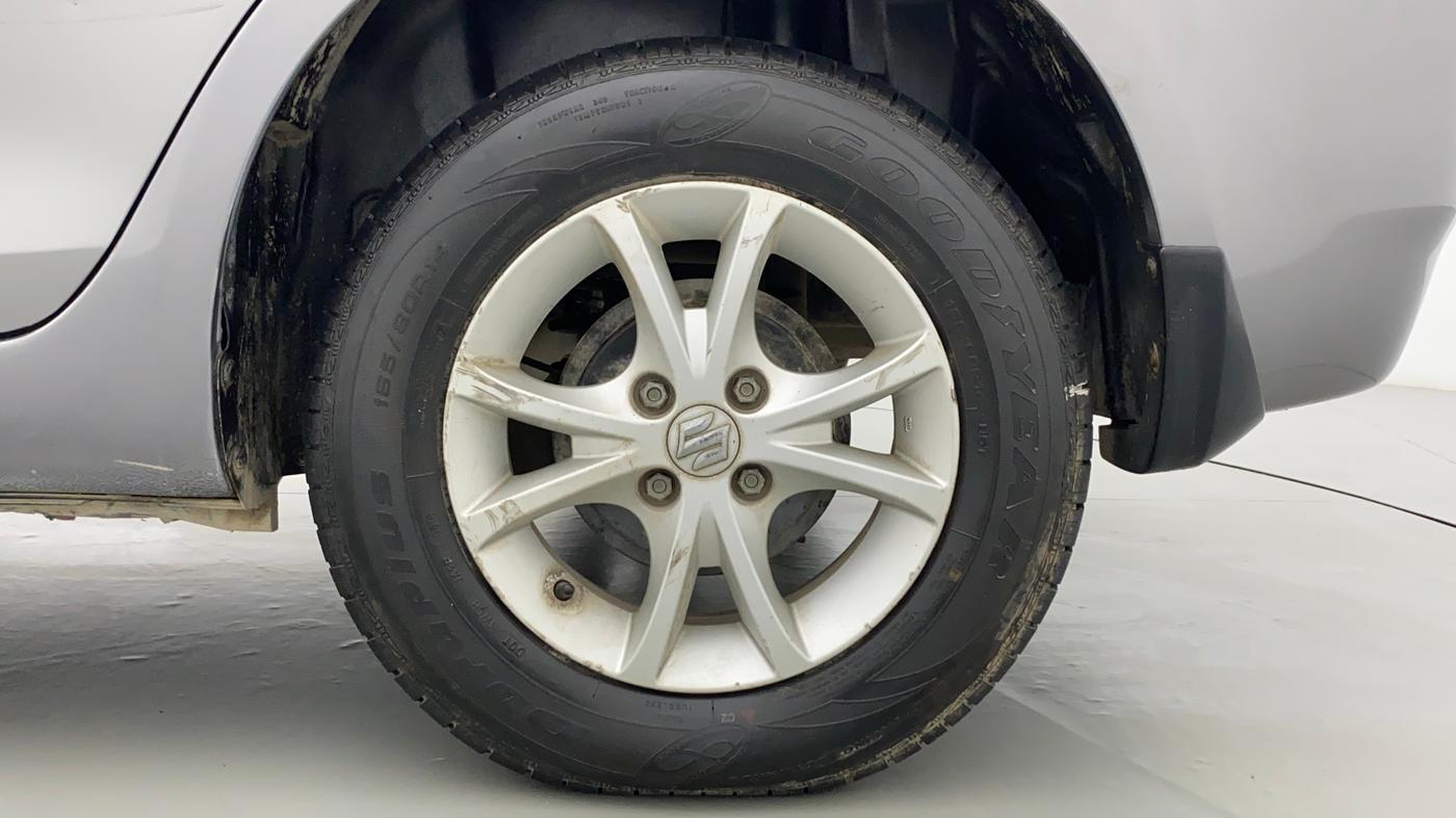 2013 Maruti Swift Dzire VXI, Petrol, Manual, 71,098 km, Left Rear Wheel