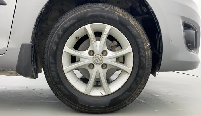 2013 Maruti Swift Dzire VXI, Petrol, Manual, 71,098 km, Right Front Wheel