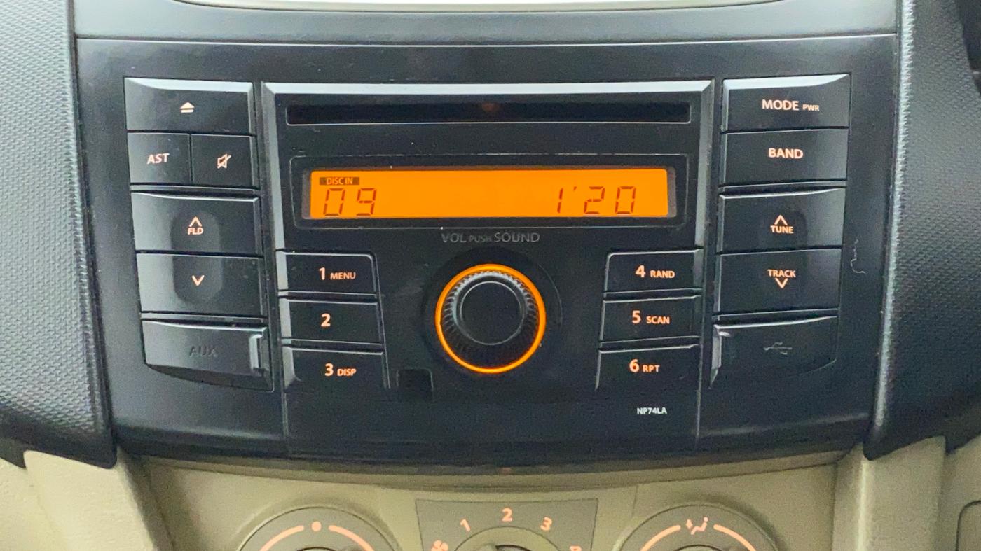 2013 Maruti Swift Dzire VXI, Petrol, Manual, 71,098 km, Infotainment System