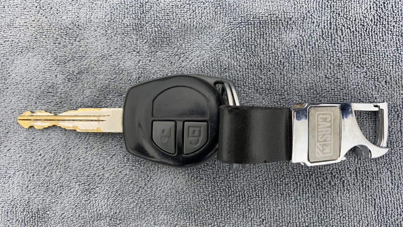 2013 Maruti Swift Dzire VXI, Petrol, Manual, 71,098 km, Key Close Up