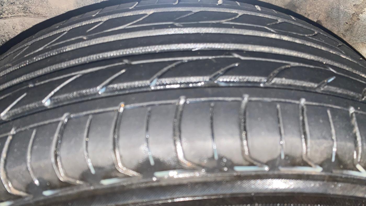 2015 Honda Amaze 1.2L I-VTEC S, Petrol, Manual, 90,897 km, Left Front Tyre Tread