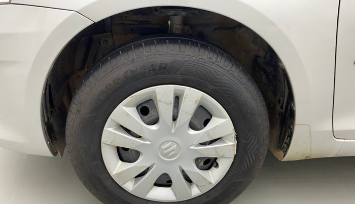 2013 Maruti Swift Dzire VXI, Petrol, Manual, 94,691 km, Left fender - Lining loose