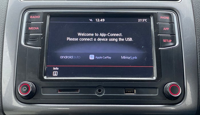 2018 Volkswagen Polo HIGHLINE 1.0L, Petrol, Manual, 34,137 km, Apple CarPlay and Android Auto