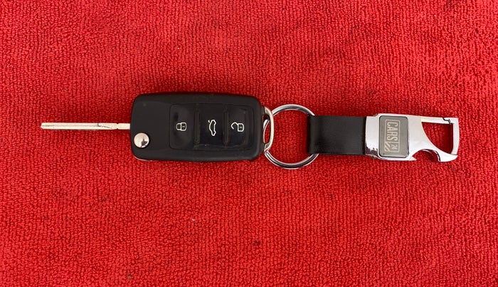 2018 Volkswagen Polo HIGHLINE 1.0L, Petrol, Manual, 34,137 km, Key Close Up