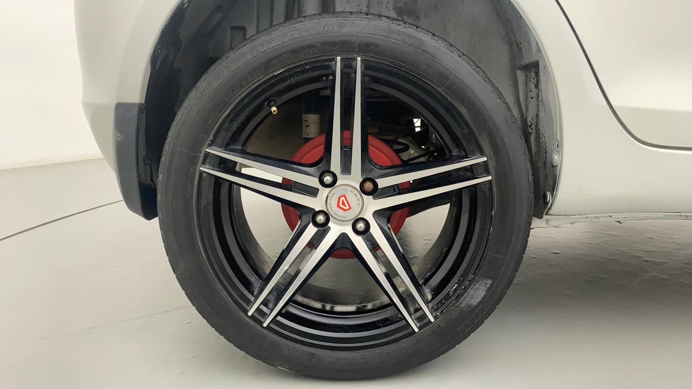 2017 Maruti Swift VDI, Diesel, Manual, 63,049 km, Right Rear Wheel