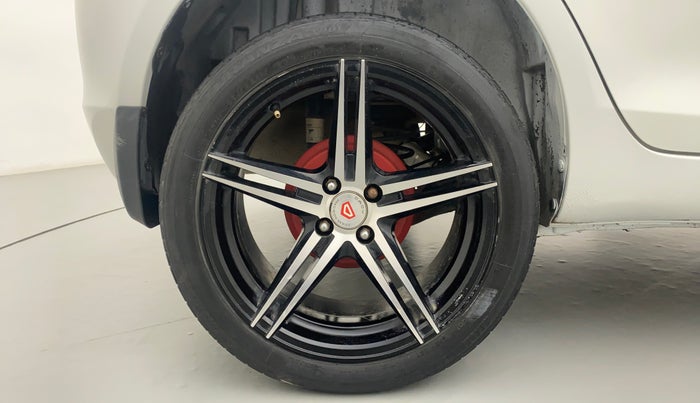 2017 Maruti Swift VDI, Diesel, Manual, 63,049 km, Right Rear Wheel