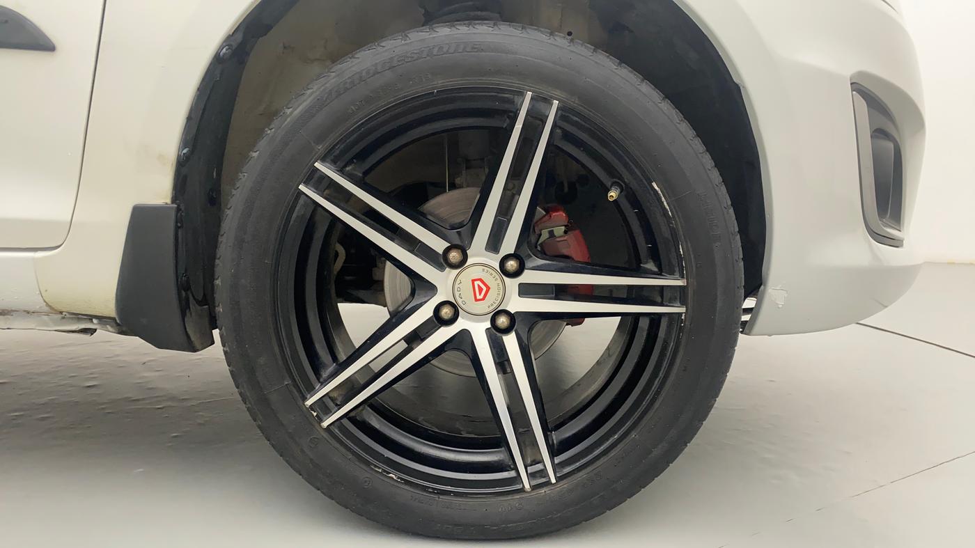 2017 Maruti Swift VDI, Diesel, Manual, 63,049 km, Right Front Wheel