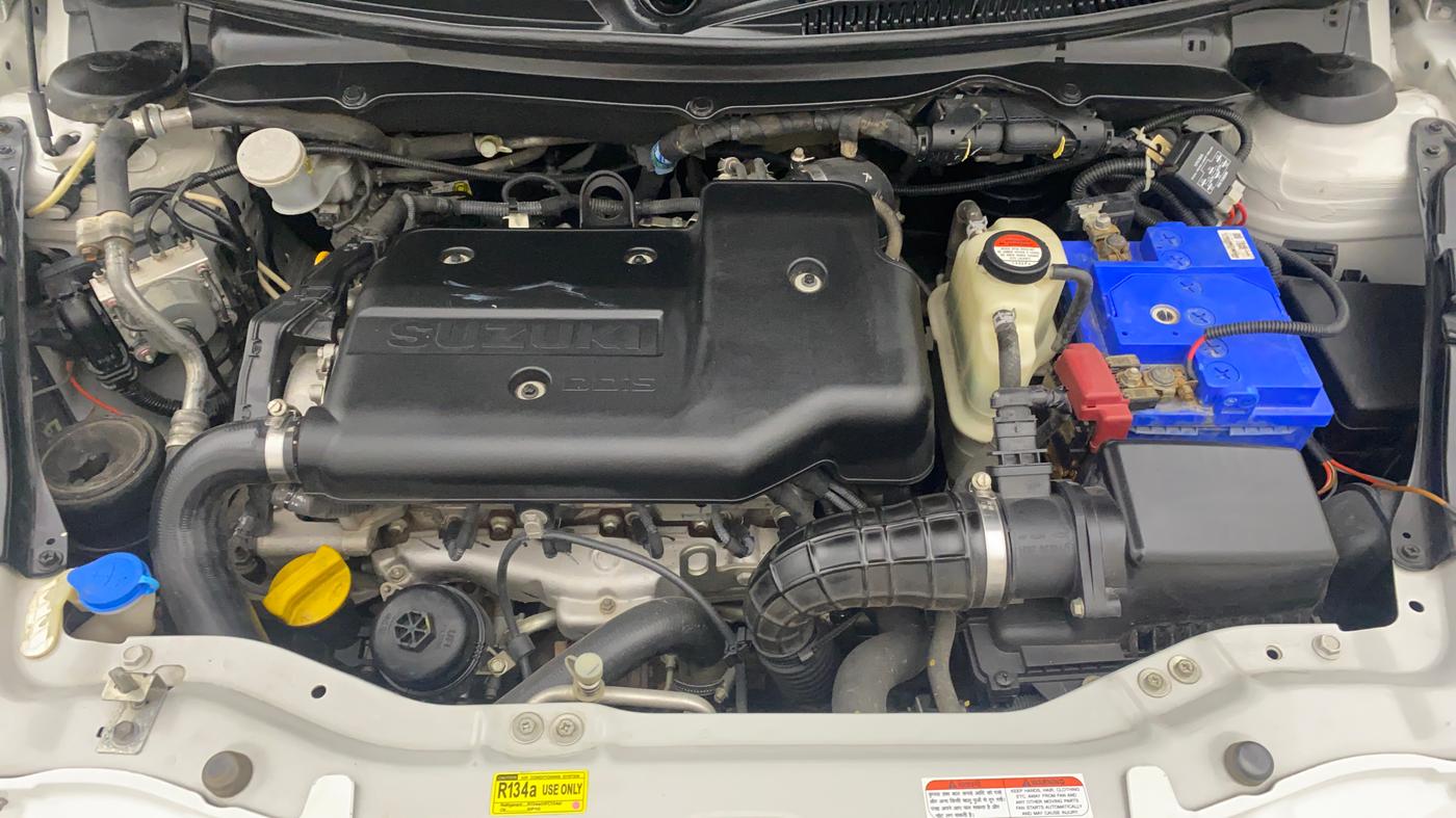 2017 Maruti Swift VDI, Diesel, Manual, 63,049 km, Open Bonet