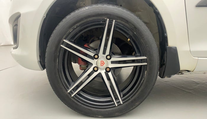 2017 Maruti Swift VDI, Diesel, Manual, 63,049 km, Left Front Wheel