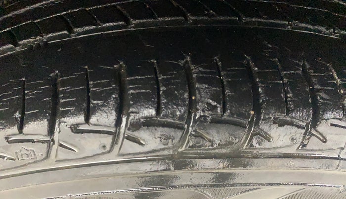 2018 Hyundai Elite i20 ASTA 1.2  CVT, Petrol, Automatic, 22,969 km, Right Front Tyre Tread