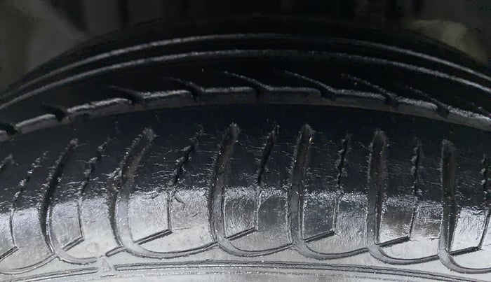2013 Ford Ecosport 1.5TITANIUM TDCI, Diesel, Manual, 59,736 km, Left Front Tyre Tread