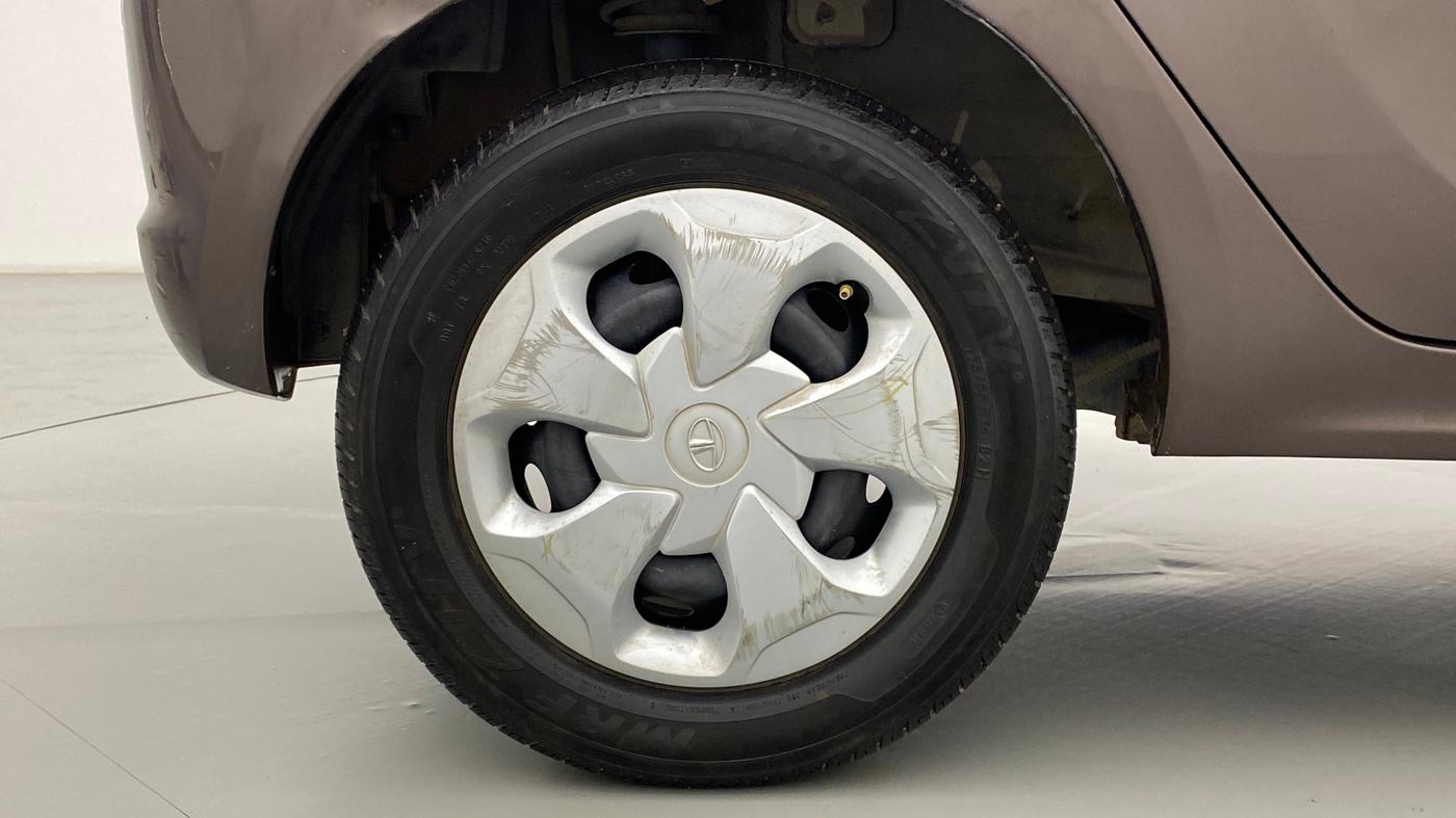 2018 Tata Tiago XT 1.2 REVOTRON, Petrol, Manual, 15,133 km, Right Rear Wheel