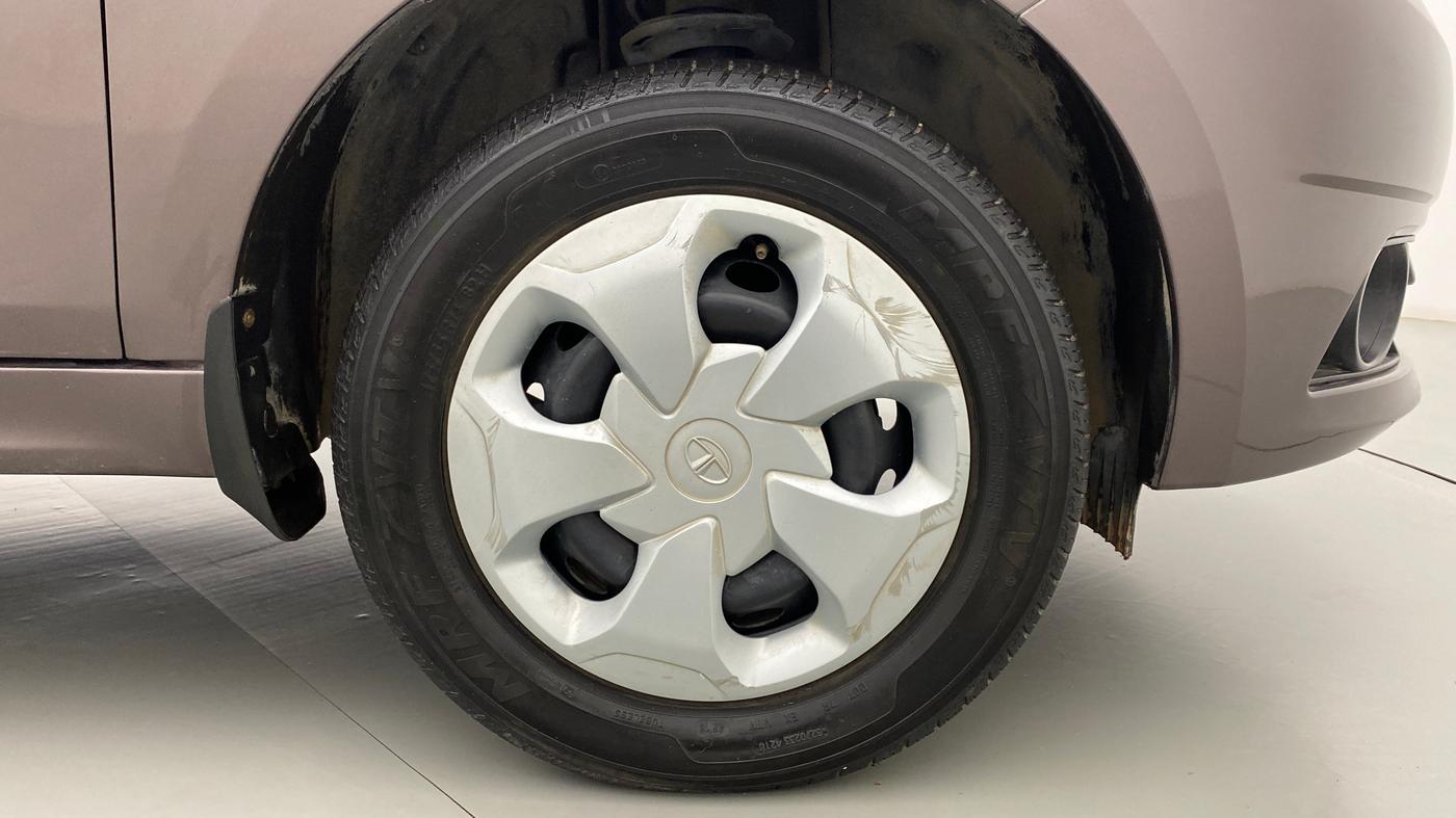 2018 Tata Tiago XT 1.2 REVOTRON, Petrol, Manual, 15,133 km, Right Front Wheel