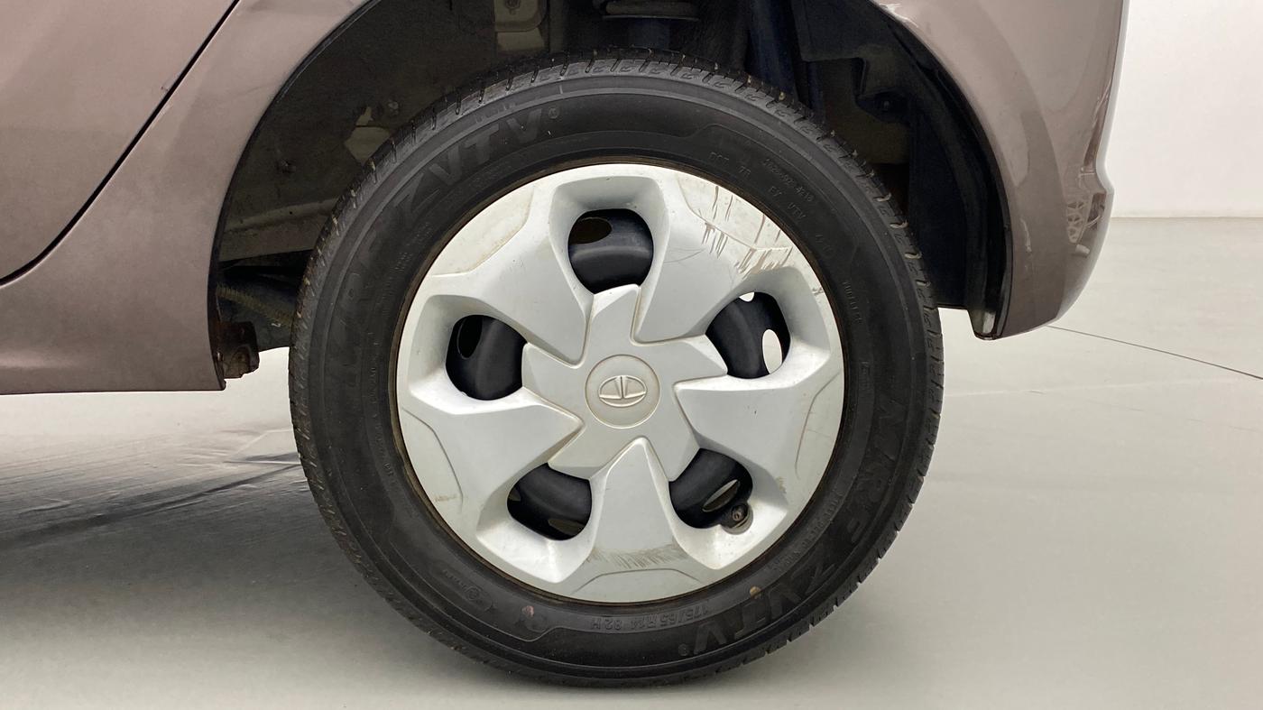2018 Tata Tiago XT 1.2 REVOTRON, Petrol, Manual, 15,133 km, Left Rear Wheel