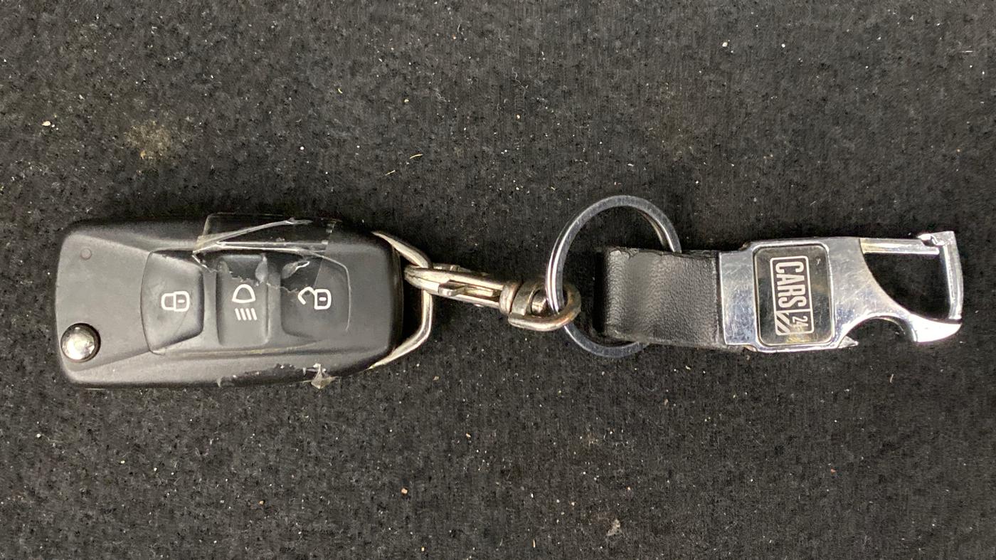 2018 Tata Tiago XT 1.2 REVOTRON, Petrol, Manual, 15,133 km, Key Close Up