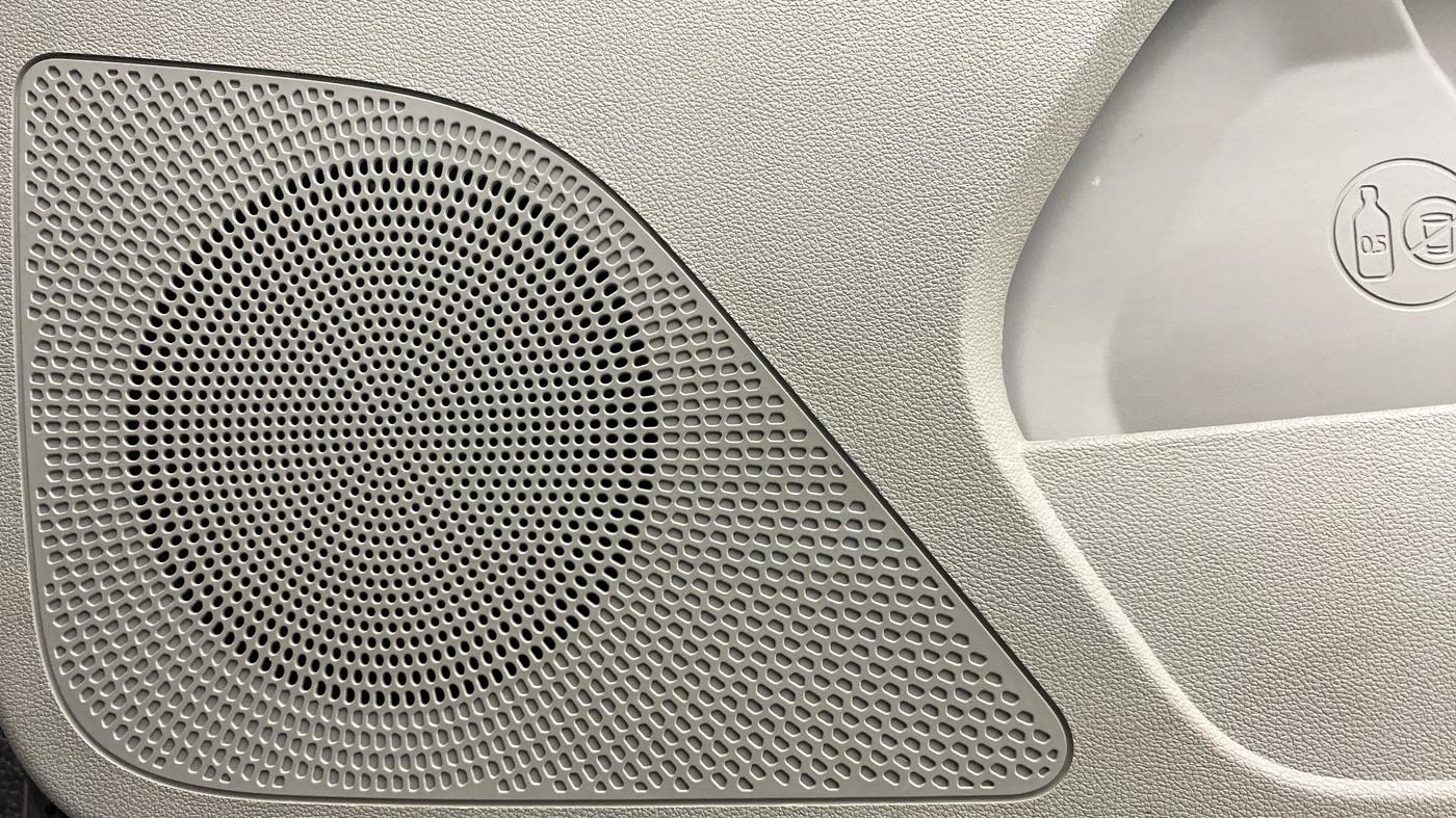 2018 Tata Tiago XT 1.2 REVOTRON, Petrol, Manual, 15,133 km, Speaker