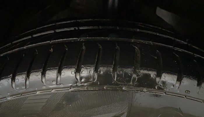 2021 MG HECTOR SHARP HYBRID 1.5 PETROL, Petrol, Manual, 18,789 km, Right Front Tyre Tread