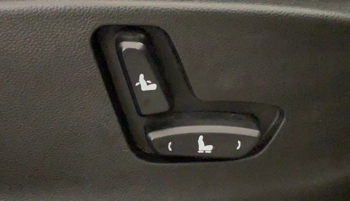 2021 MG HECTOR SHARP HYBRID 1.5 PETROL, Petrol, Manual, 18,789 km, Driver Side Adjustment Panel