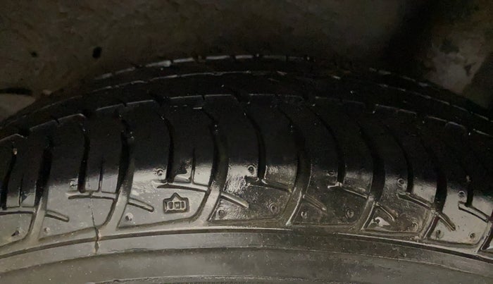2018 Maruti Celerio VXI CNG, CNG, Manual, 45,122 km, Left Rear Tyre Tread