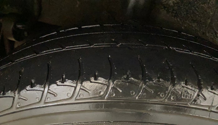 2018 Maruti Celerio VXI CNG, CNG, Manual, 45,122 km, Right Rear Tyre Tread