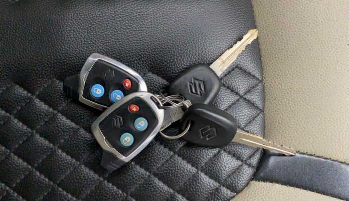 2018 Maruti Celerio VXI CNG, CNG, Manual, 45,122 km, Key Close Up