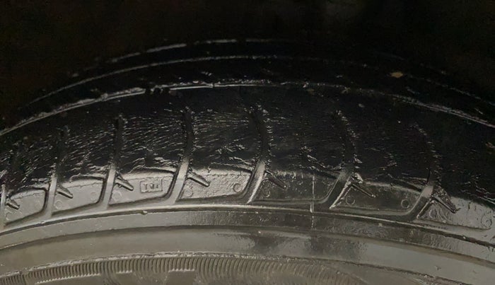 2018 Maruti Celerio VXI CNG, CNG, Manual, 45,122 km, Right Front Tyre Tread