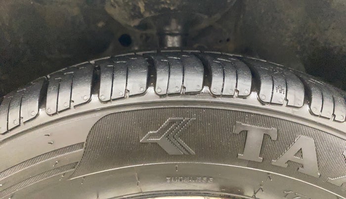 2015 Honda Amaze 1.2L I-VTEC E, Petrol, Manual, 57,026 km, Right Front Tyre Tread