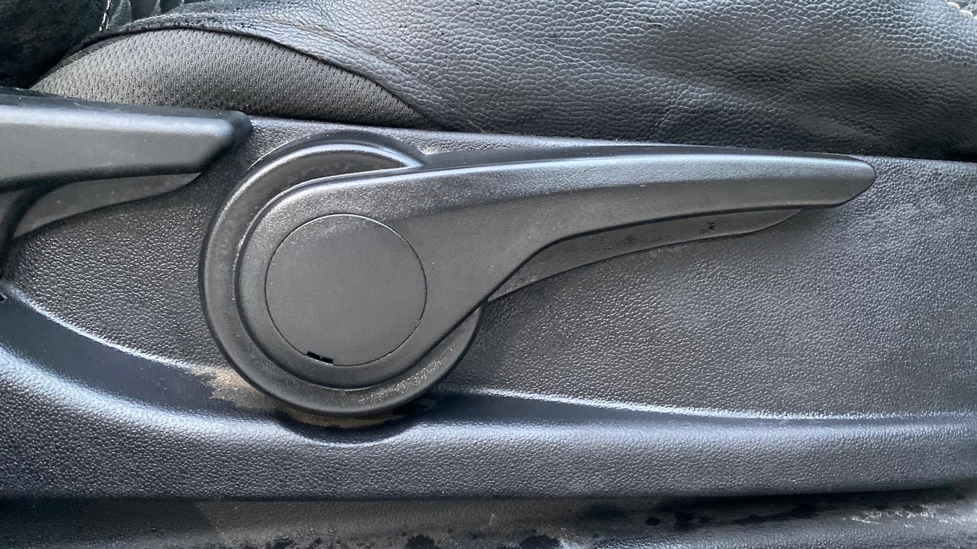 2018 Tata NEXON XZ PLUS DIESEL, Diesel, Manual, 65,367 km, Driver Side Adjustment Panel