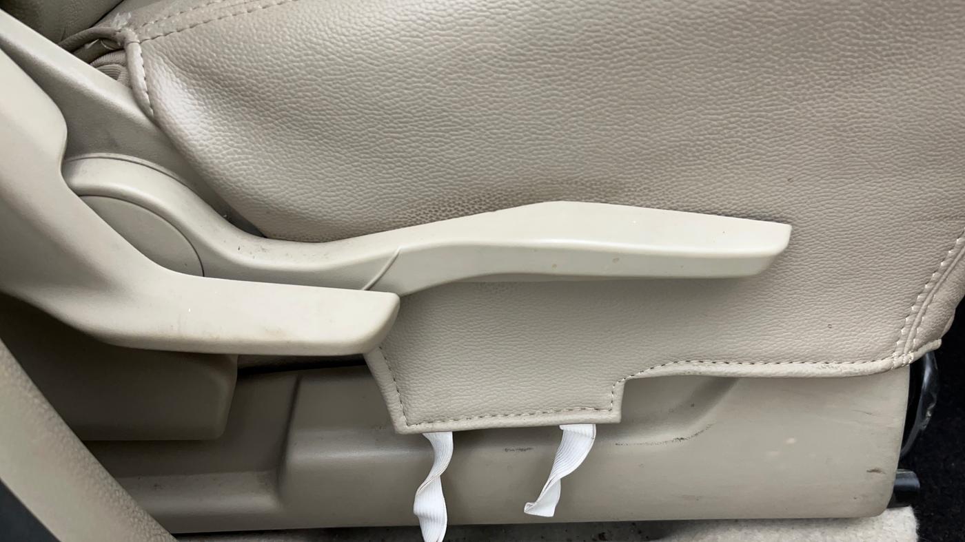 2019 Maruti Ertiga ZXI AT SHVS, Petrol, Automatic, 37,019 km, Driver Side Adjustment Panel
