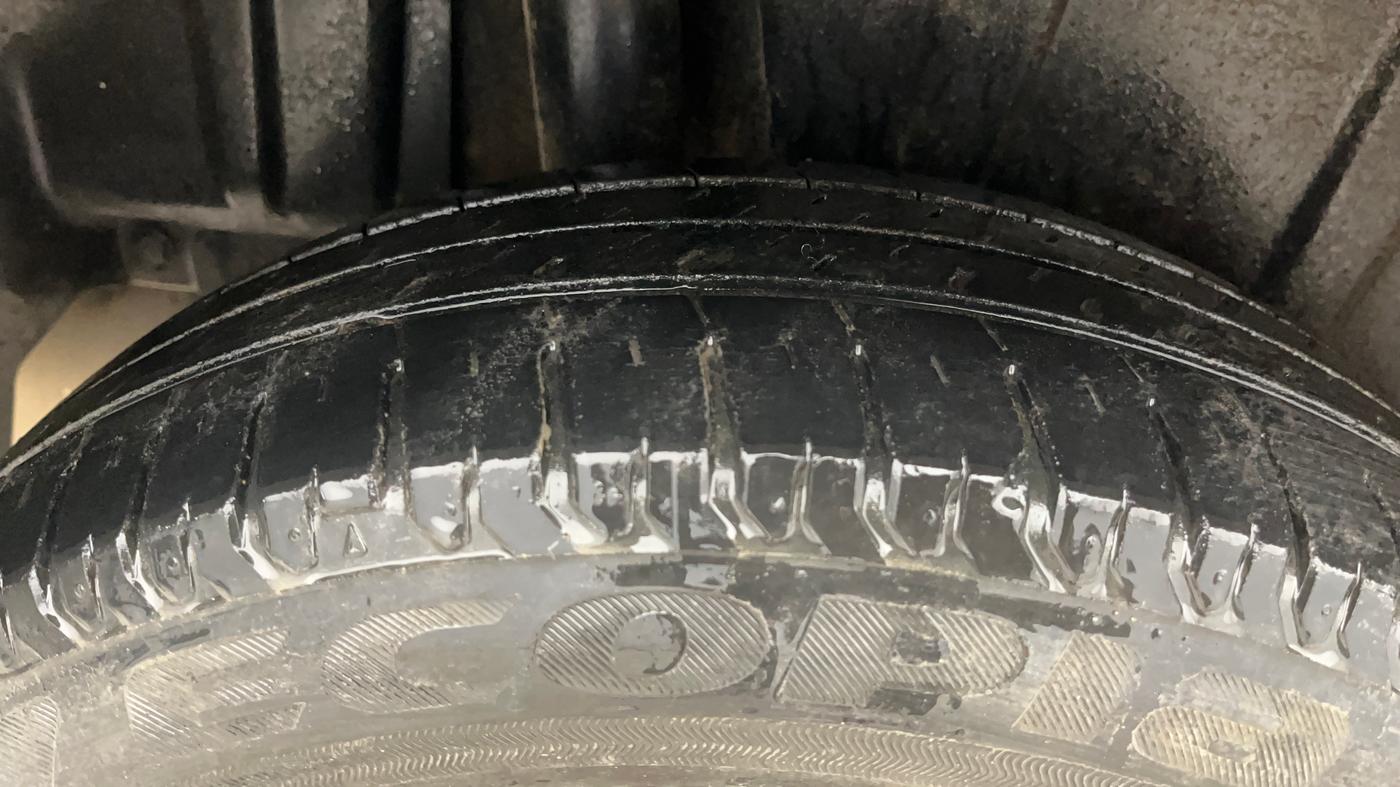 2019 Maruti Ertiga ZXI AT SHVS, Petrol, Automatic, 37,019 km, Right Rear Tyre Tread