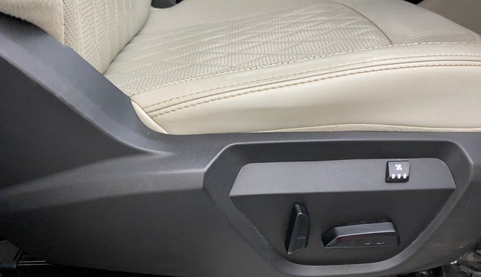 2022 Tata Safari XZA PLUS GOLD, Diesel, Automatic, 48,686 km, Driver Side Adjustment Panel