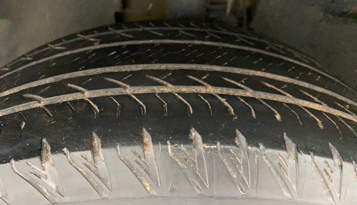 2022 Tata Safari XZA PLUS GOLD, Diesel, Automatic, 48,686 km, Left Front Tyre Tread