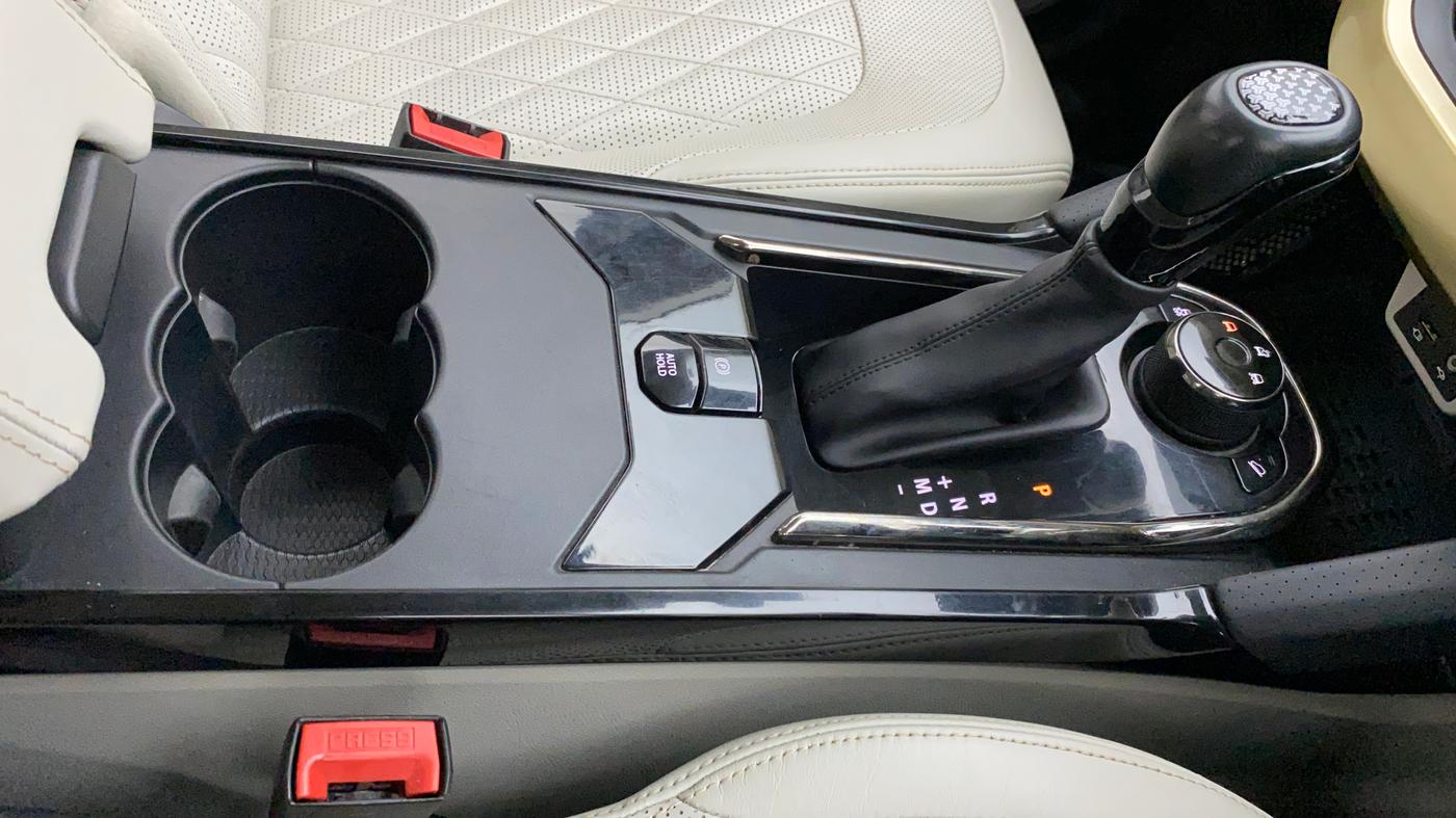 2022 Tata Safari XZA PLUS GOLD, Diesel, Automatic, 48,686 km, Gear Lever