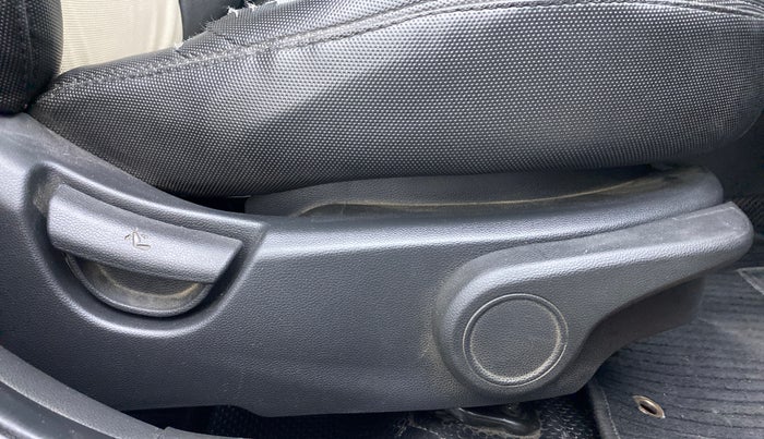 2013 Hyundai Grand i10 ASTA 1.2 KAPPA VTVT, Petrol, Manual, 76,167 km, Driver Side Adjustment Panel