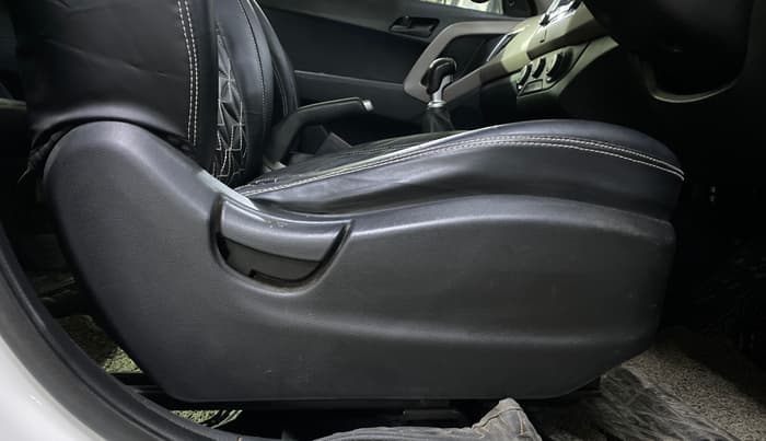 2018 Hyundai Creta E PLUS 1.6 PETROL, Petrol, Manual, 58,909 km, Driver Side Adjustment Panel