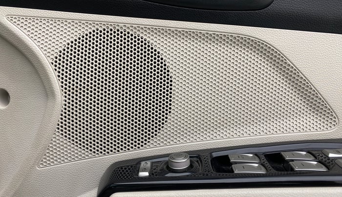 2021 Mahindra XUV300 1.2 W8 OPT, Petrol, Manual, 10,767 km, Speaker