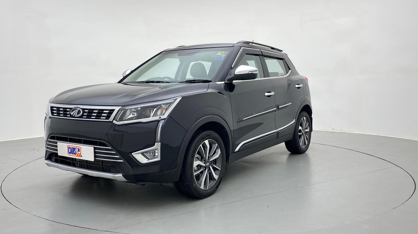 2021 Mahindra XUV300 1.2 W8 OPT, Petrol, Manual, 10,767 km, Left Front Diagonal