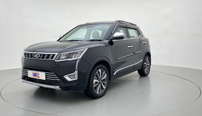2021 Mahindra XUV300 1.2 W8 OPT, Petrol, Manual, 10,767 km, Left Front Diagonal