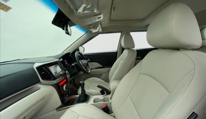 2021 Mahindra XUV300 1.2 W8 OPT, Petrol, Manual, 10,767 km, Right Side Front Door Cabin