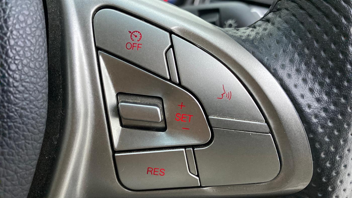 2021 Mahindra XUV300 1.2 W8 OPT, Petrol, Manual, 10,767 km, Adaptive Cruise Control
