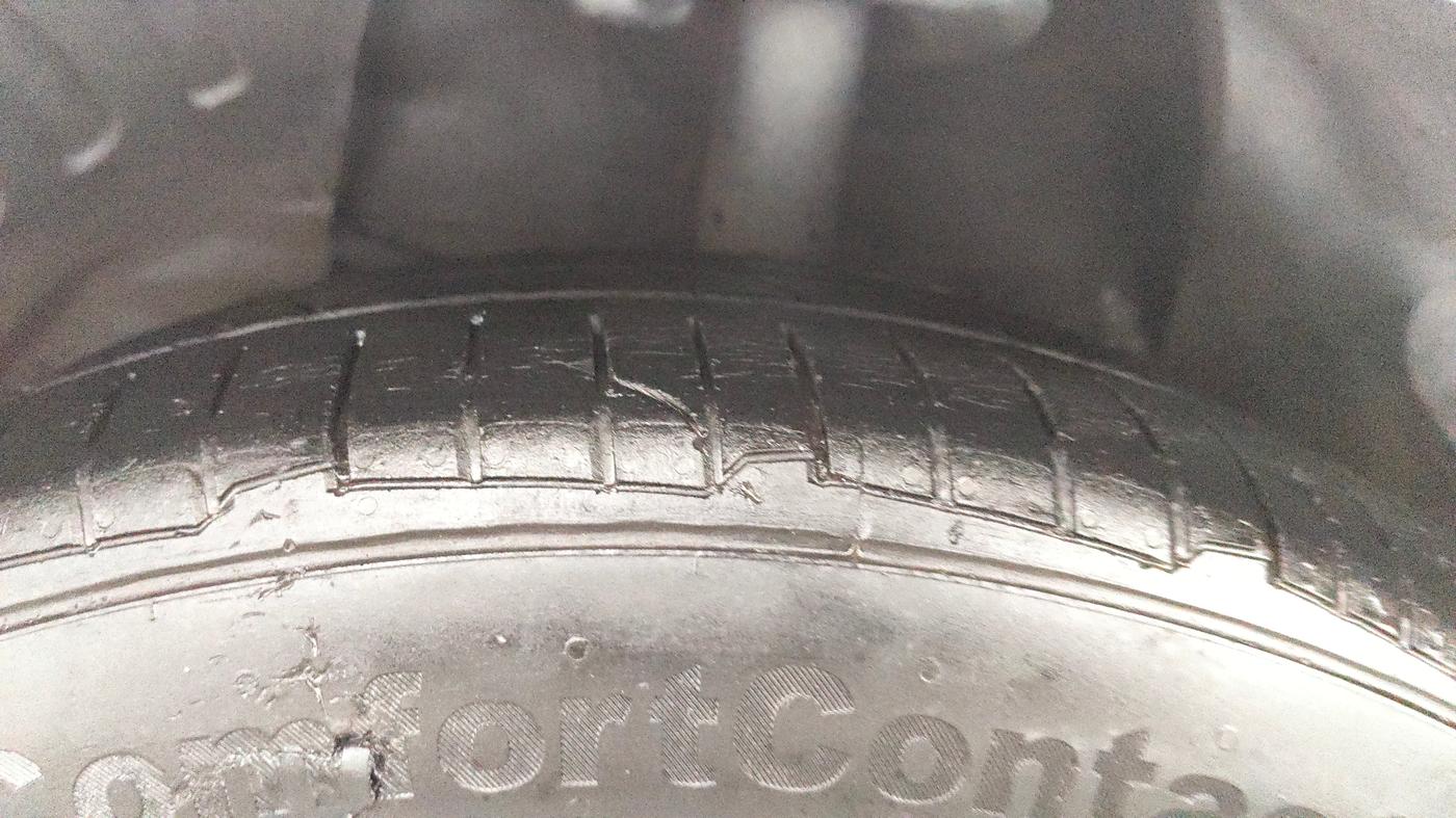 2017 Tata Zest XMS PETROL, Petrol, Manual, 72,663 km, Left Front Tyre Tread